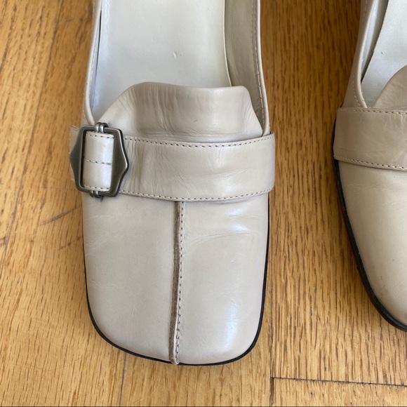 Enzo Angiolini || EA Flexo; Toe Buckle; Leather Kitten Heels; Size 6 1/2M - Picture 5 of 17